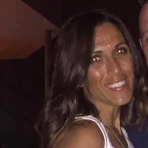 Meet your Posher, Yalda